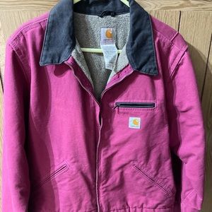 Women’s jacket never worn no tags looks new